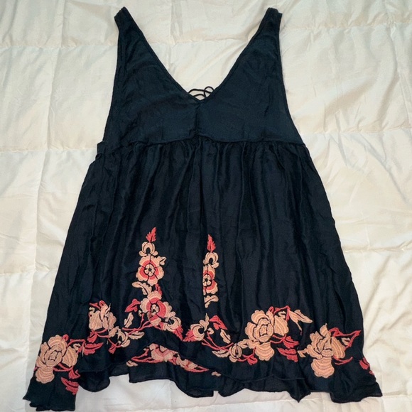 Intimately by Free People Navy Embroidered Tunic Tank Top Size Medium - Picture 7 of 7